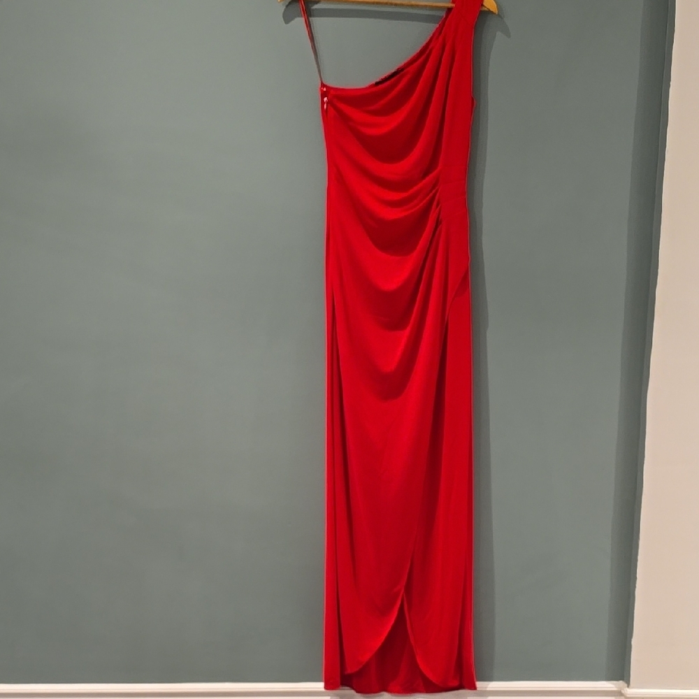 BCBG Red Asymmetrical Pleated One-Shoulder Gown Sz S